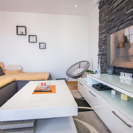Apartamento Apartman Petra Makarska Exterior foto