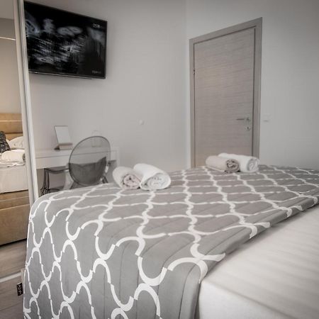 Apartamento Apartman Petra Makarska Exterior foto