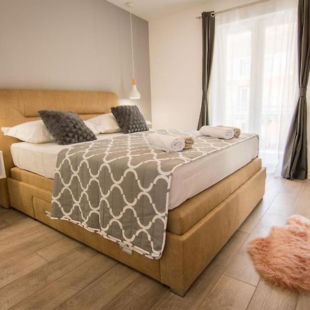 Apartamento Apartman Petra Makarska Exterior foto
