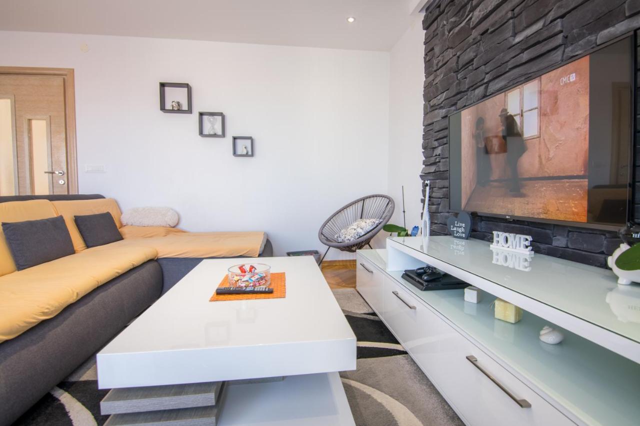 Apartamento Apartman Petra Makarska Exterior foto