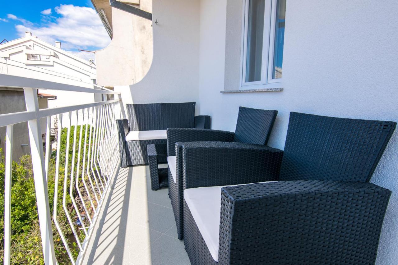 Apartamento Apartman Petra Makarska Exterior foto