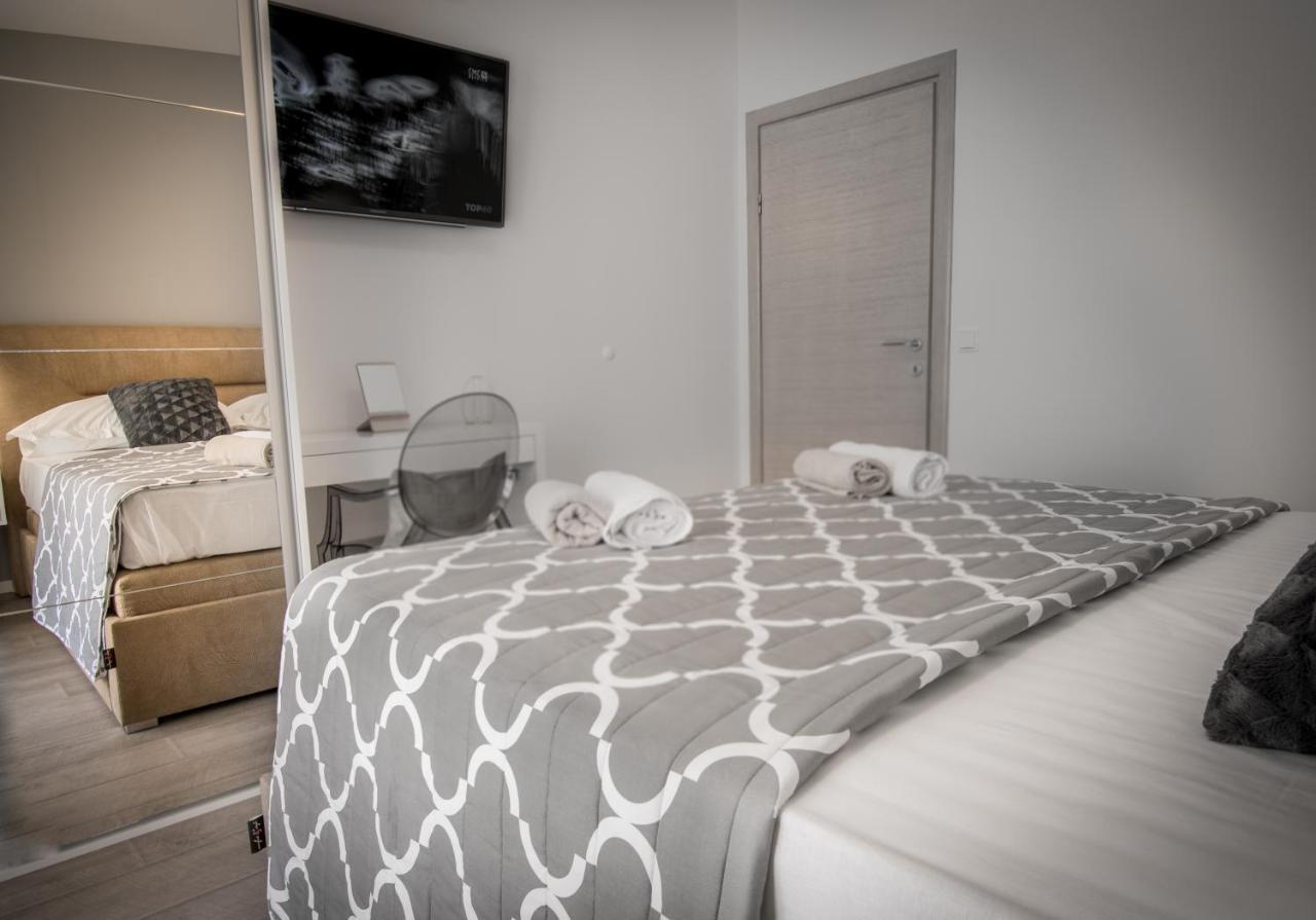 Apartamento Apartman Petra Makarska Exterior foto