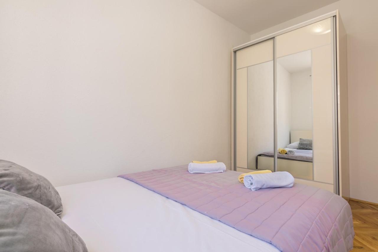 Apartamento Apartman Petra Makarska Exterior foto