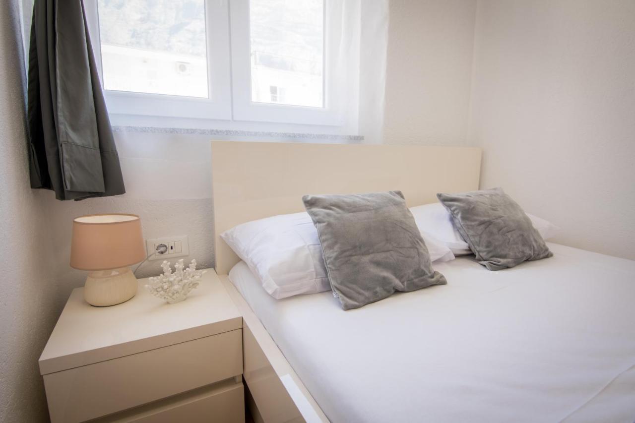 Apartamento Apartman Petra Makarska Exterior foto